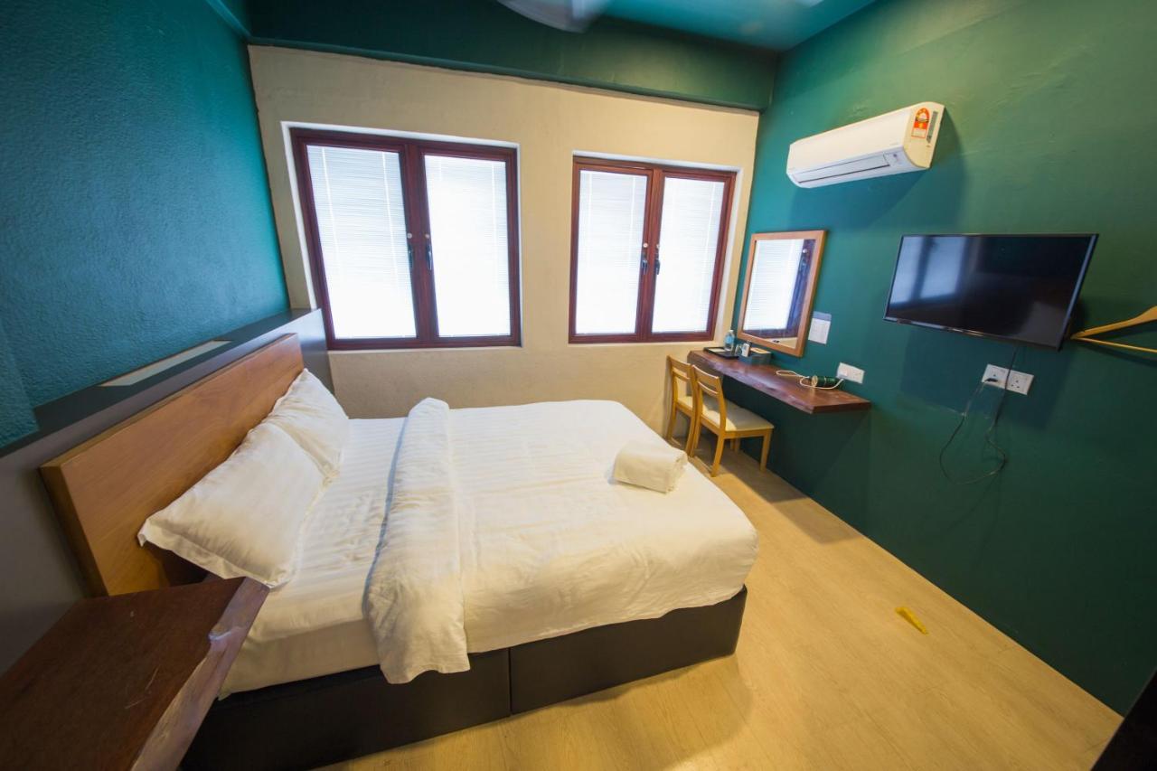 Room V Jalan Sultanah Near Bus Stop Batu Pahat Εξωτερικό φωτογραφία