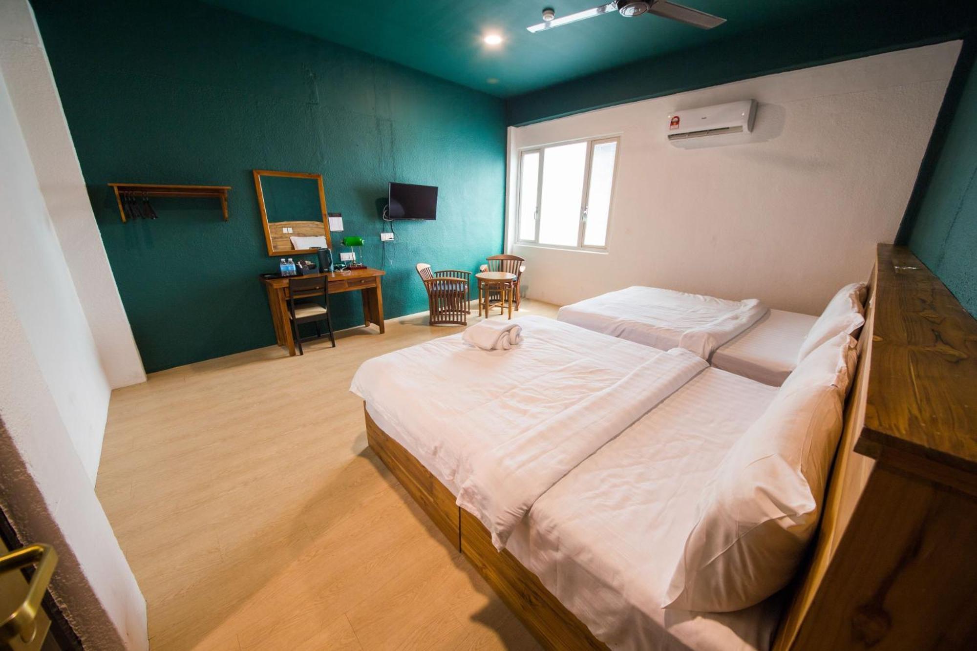 Room V Jalan Sultanah Near Bus Stop Batu Pahat Εξωτερικό φωτογραφία