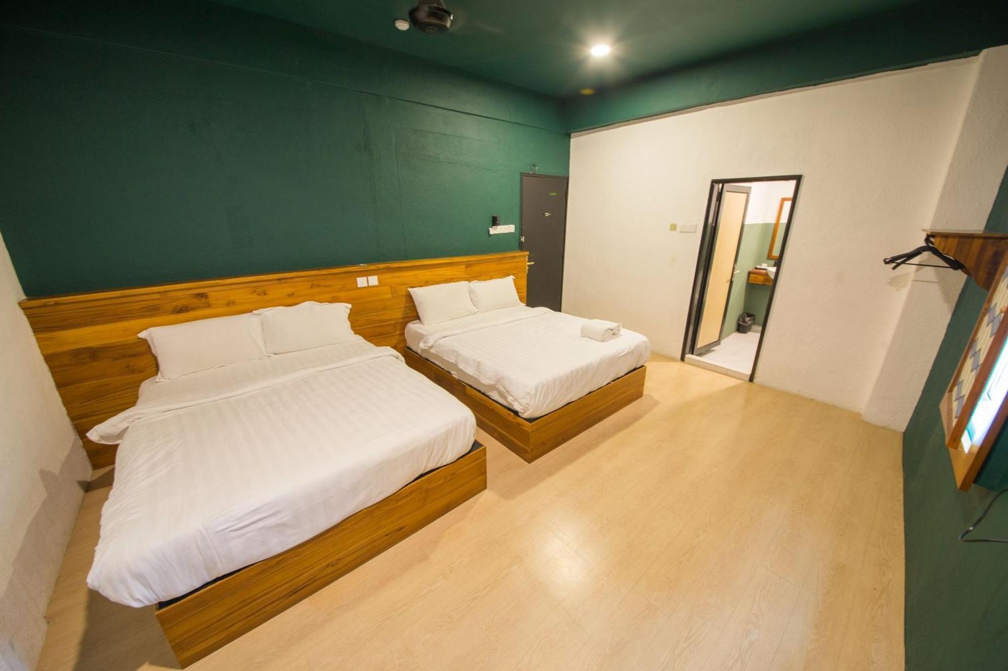 Room V Jalan Sultanah Near Bus Stop Batu Pahat Εξωτερικό φωτογραφία