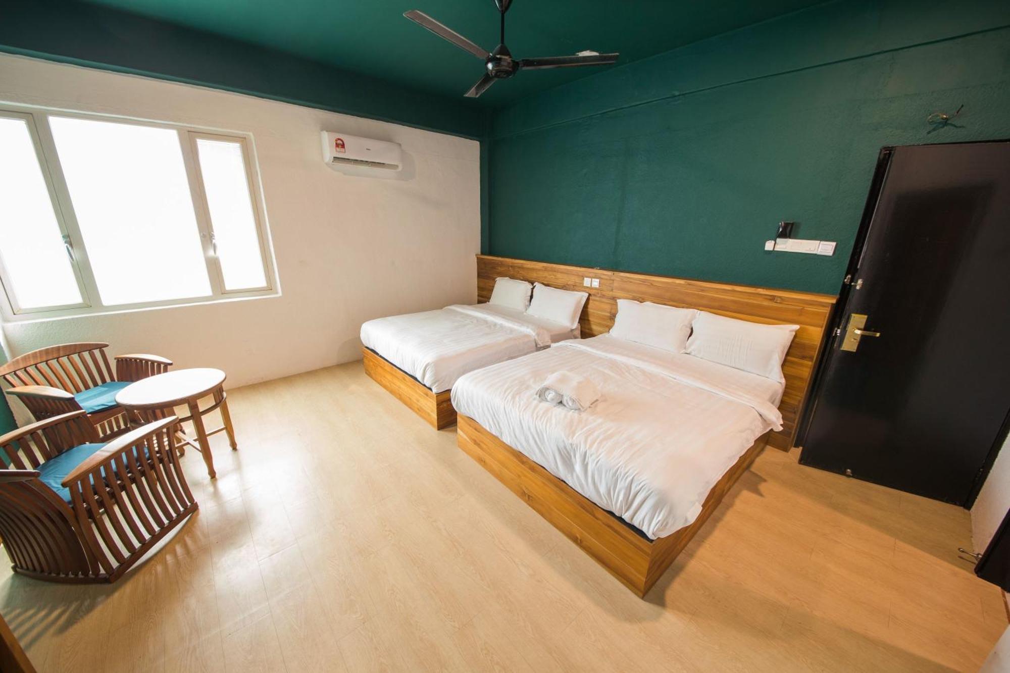 Room V Jalan Sultanah Near Bus Stop Batu Pahat Εξωτερικό φωτογραφία