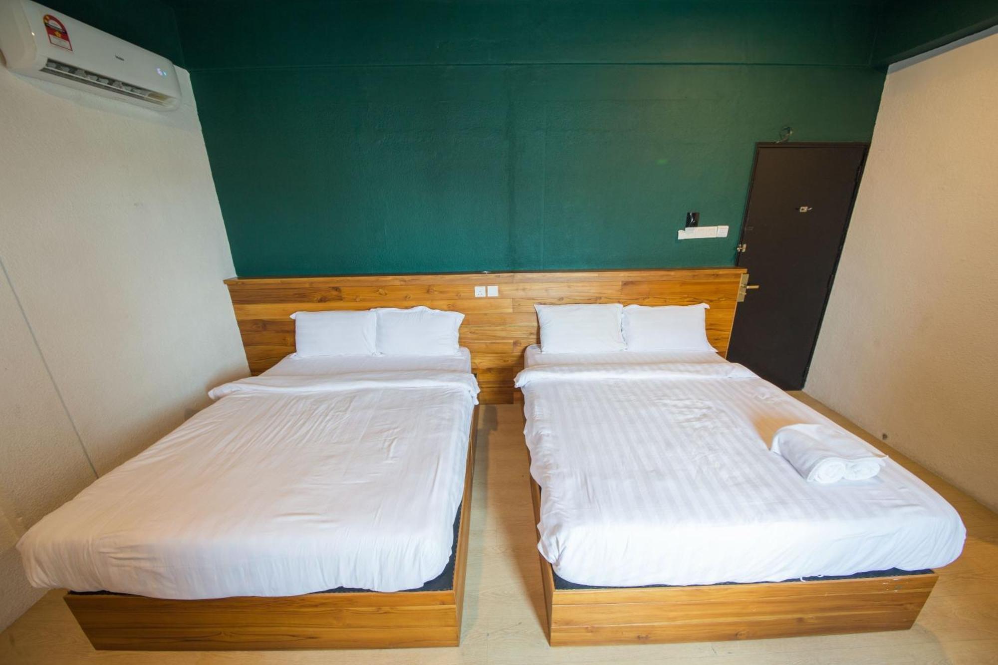 Room V Jalan Sultanah Near Bus Stop Batu Pahat Εξωτερικό φωτογραφία